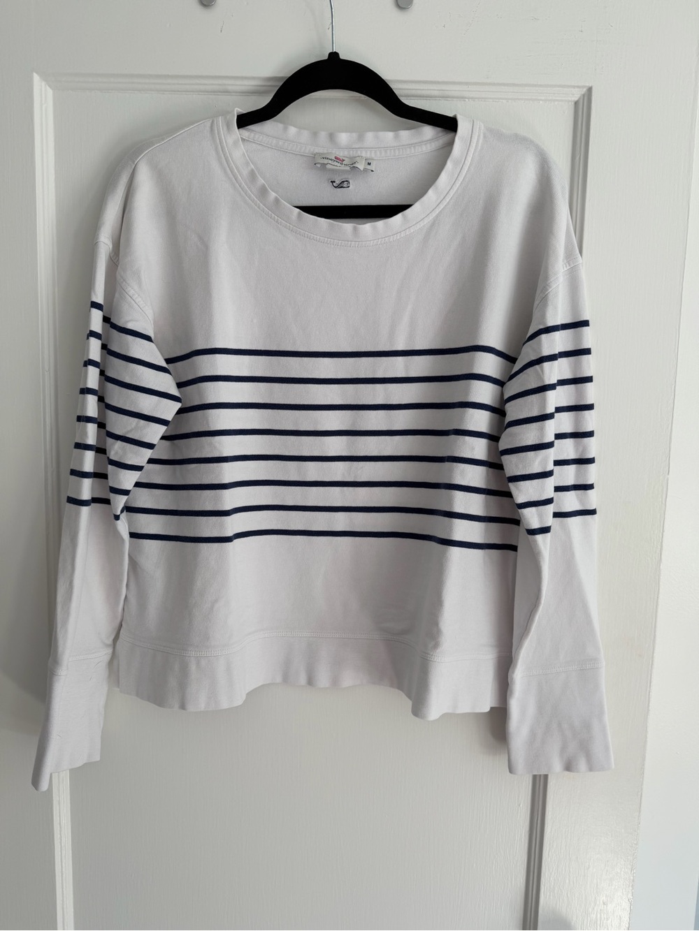 Vineyard Vines, Women's White & Navy Striped Pullover Crewneck Sweatshirt